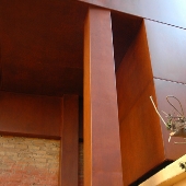 fachada patio interior acero corten